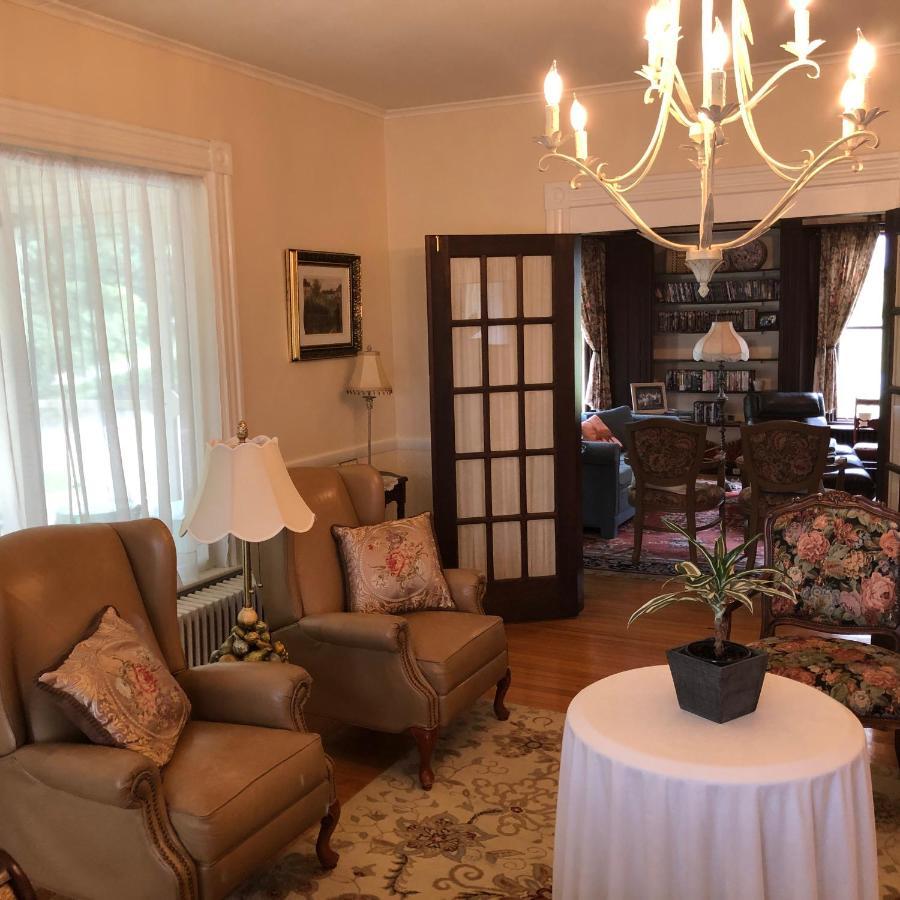 Guilford Bed And Breakfast Buitenkant foto