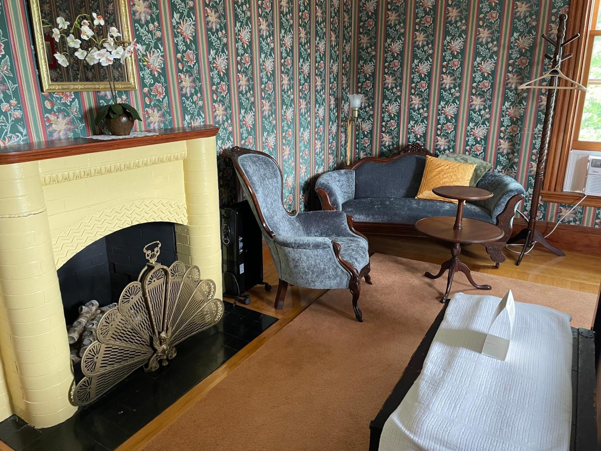 Guilford Bed And Breakfast Buitenkant foto